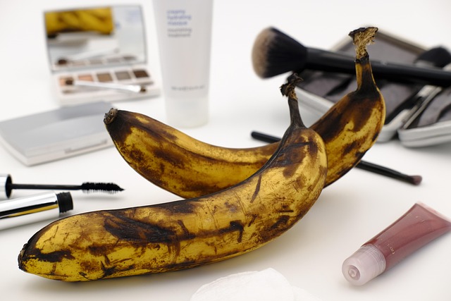 ** Jak prawidłowo aplikować krem anti-aging na szyję i dekolt? Poradnik krok po kroku. - 5 2025